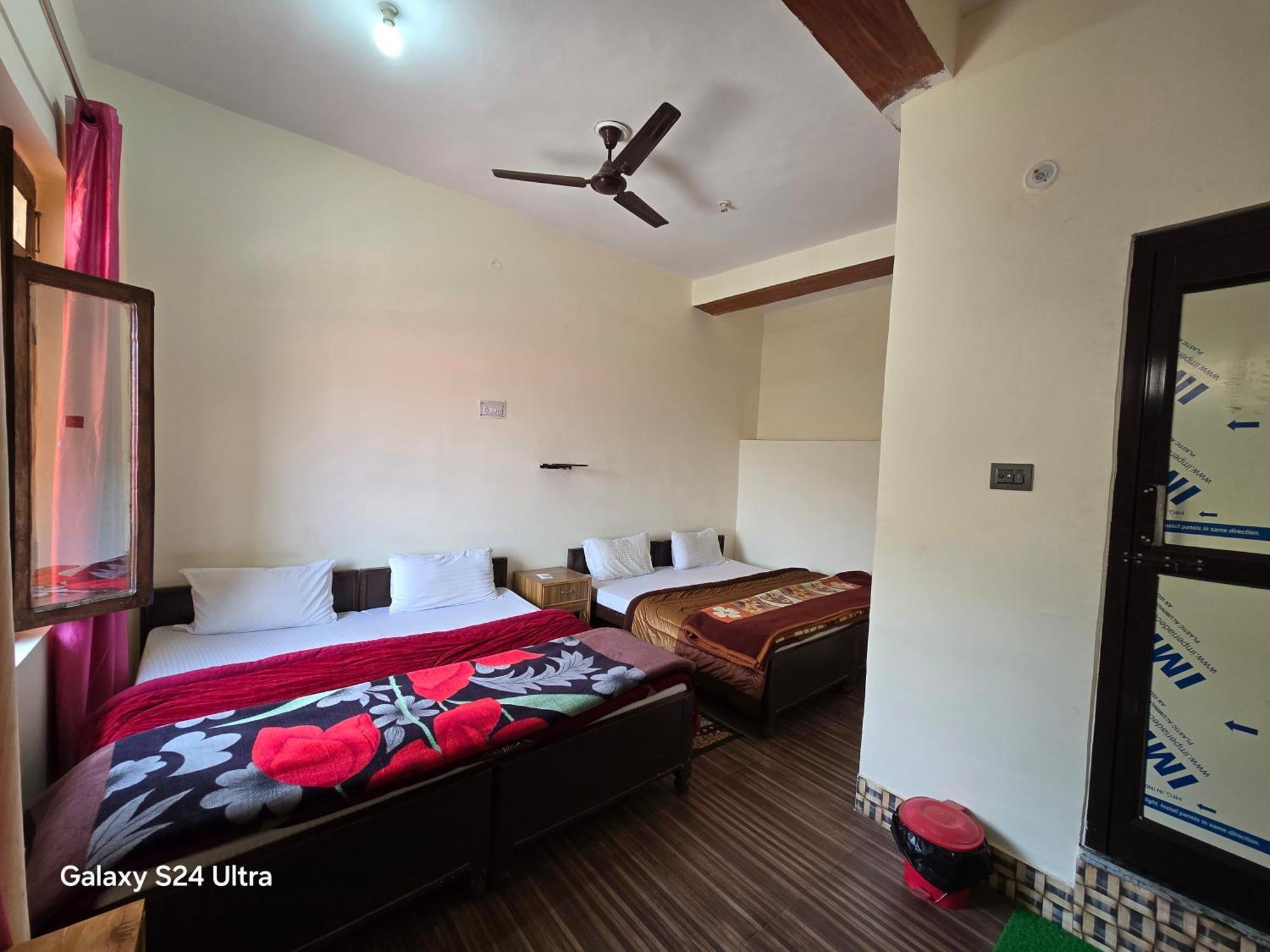 Dwarika Hotel Dwarahat Zimmer foto